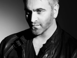 Portrait en noir et blanc de Martyn Lawrence Bullard