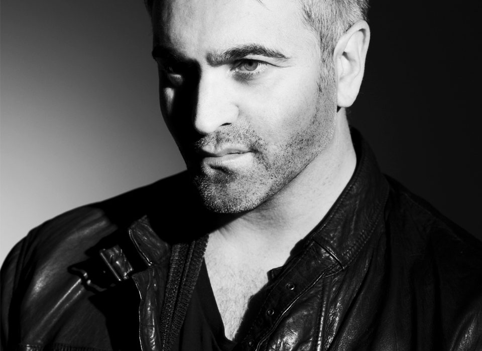 Portrait en noir et blanc de Martyn Lawrence Bullard
