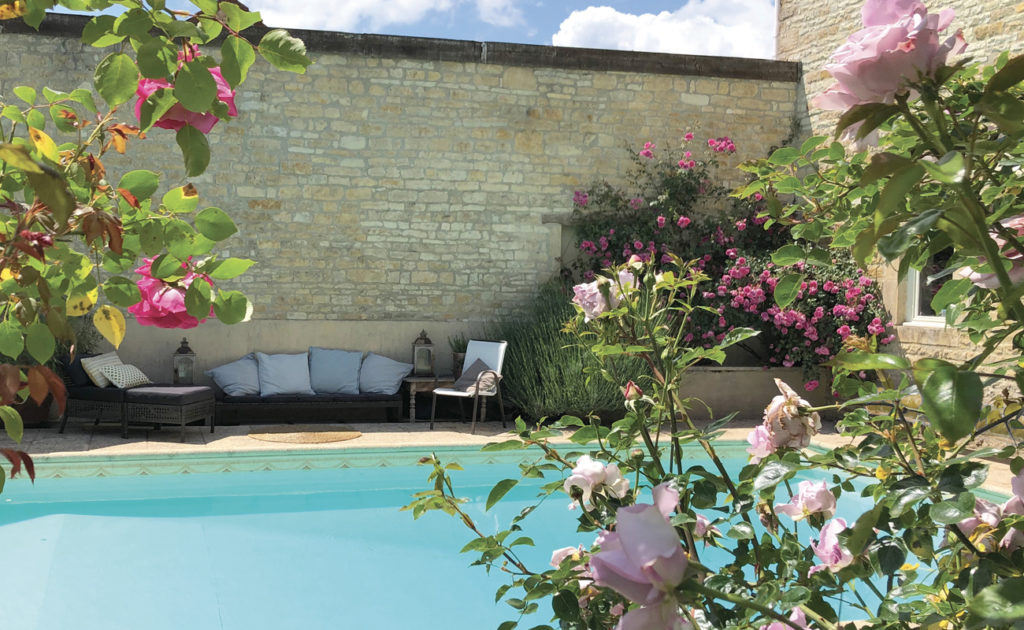 Maison & Jardin Magazine La cour des Délices
