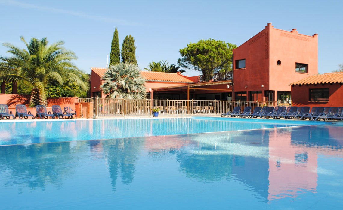 Maison et Jardin Magazine vue générale du camping avec piscine