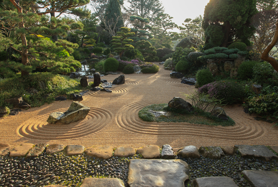Maison & Jardin magazine, visite le jardin zen d'Erik Borja