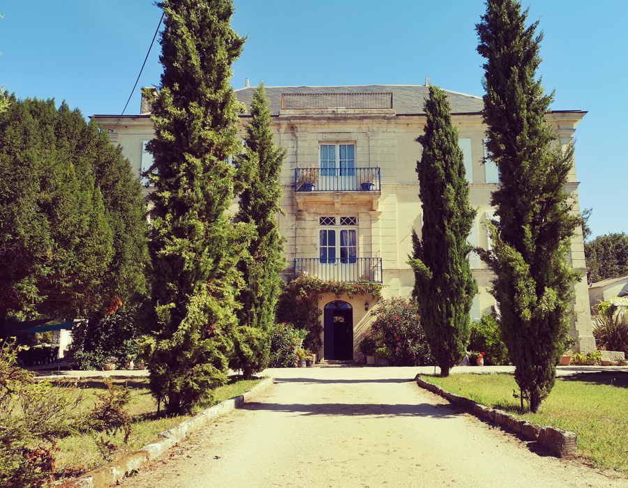 Maison & Jardin magazine en séjour au Domaine de Rochebonne
