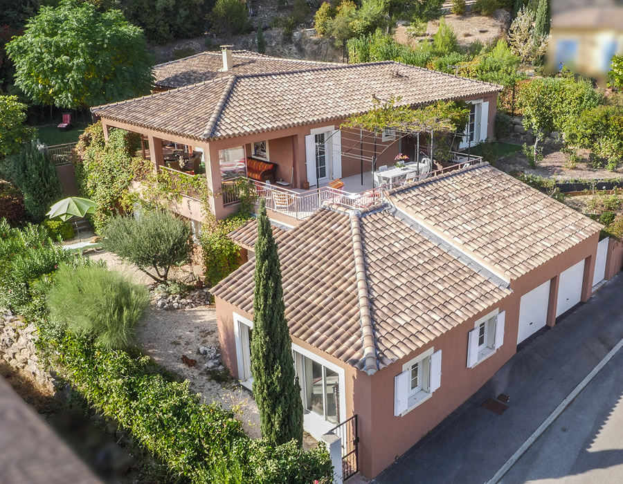Demeure de charme avec piscine près d’Avignon