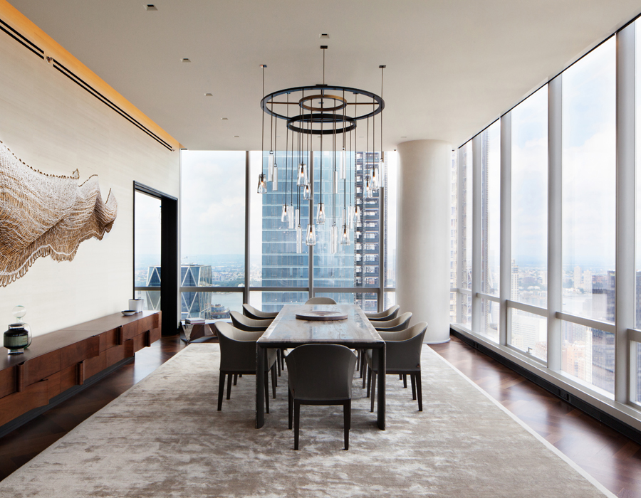 La salle à manger avec vue sur Central Park de l'appartement à Manhattan Jasmin Lam Interior & Design
