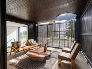 Une maison familiale et avant-gardiste par State Of Kin