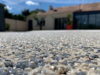 Trouvez la moquette de marbre idéale pour vos allées et terrasses