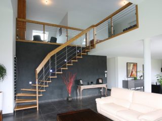 L’ESCALIER SUSPENDU, UN PRODUIT PHARE DANS L’AIR DU TEMPS