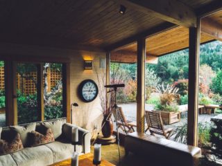 Profiter de son jardin à la saison froide : Les conseils de Jardins d’Excellence