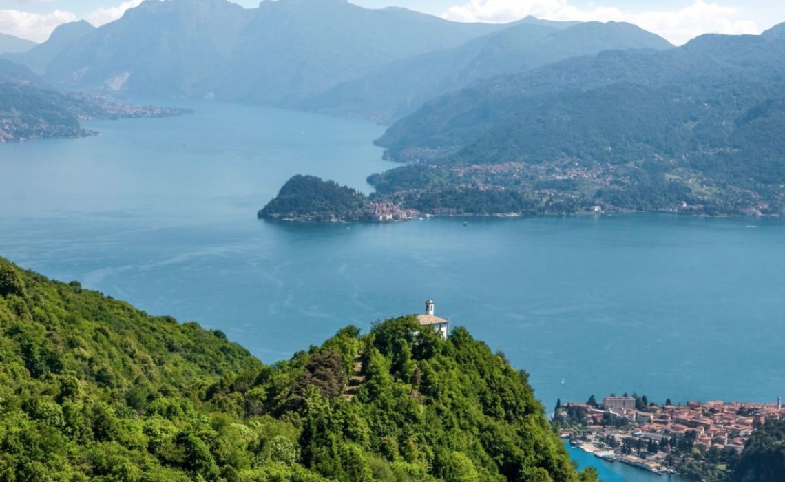 evasion vue sur mer et montagne