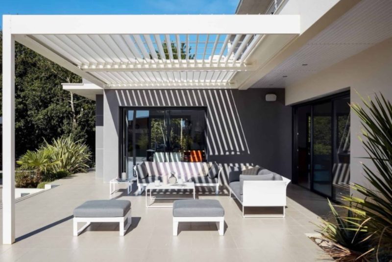 Pergolas bioclimatiques par Solisystème