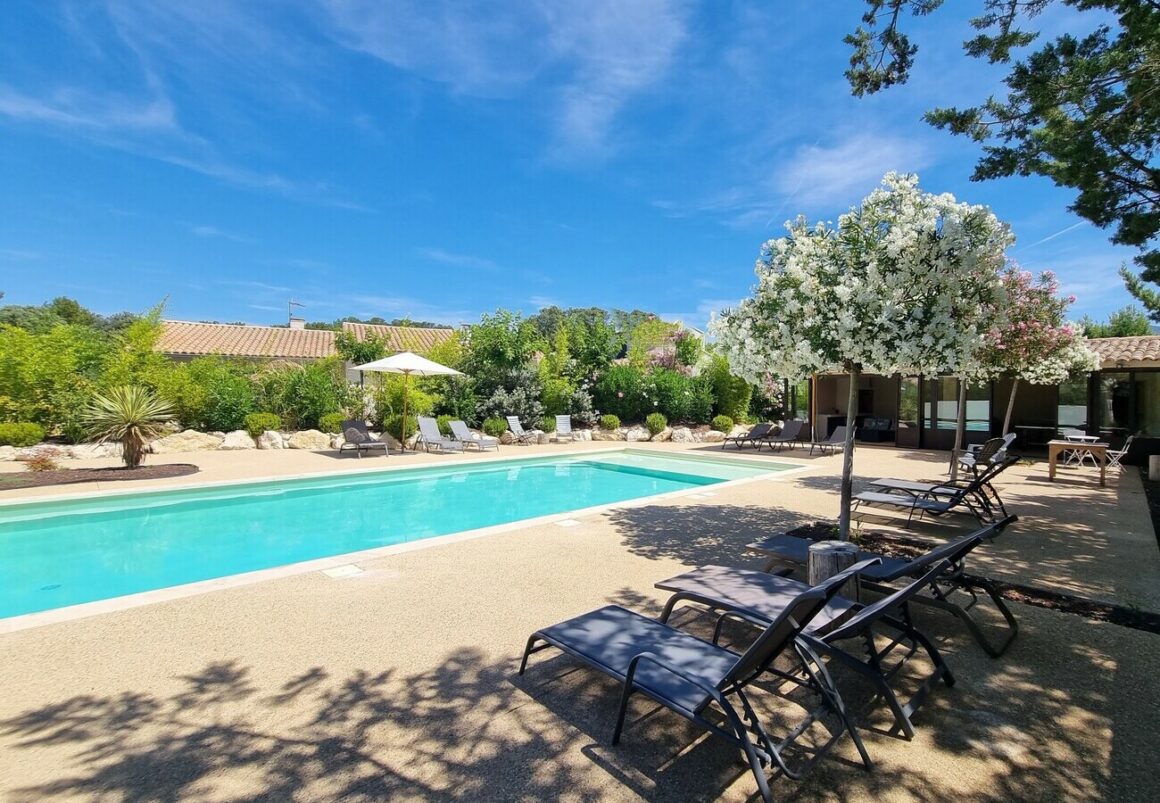 Un gîte avec piscine au cœur du Luberon