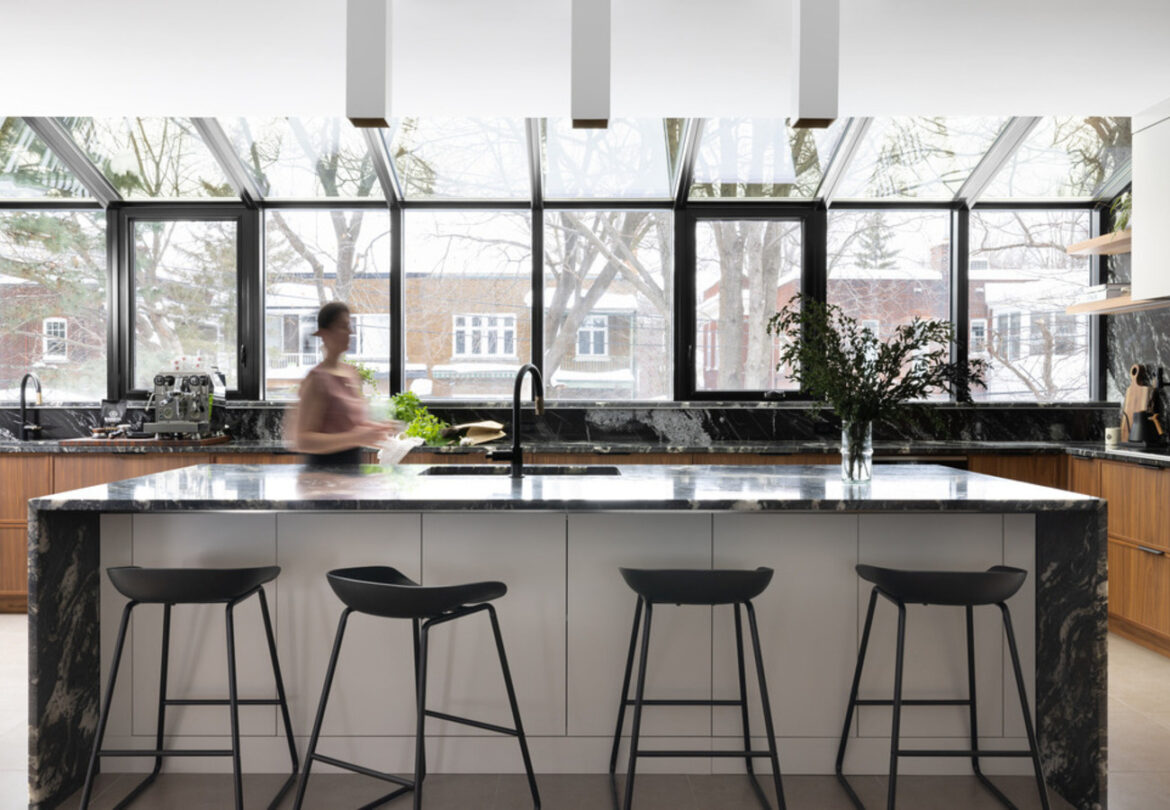 Une Maison Jumelée à Montréal Réinvente la Lumière avec Le Borgne Rizk Architecture Rénovation d'une maison à Montréal : Le Borgne Rizk Architecture