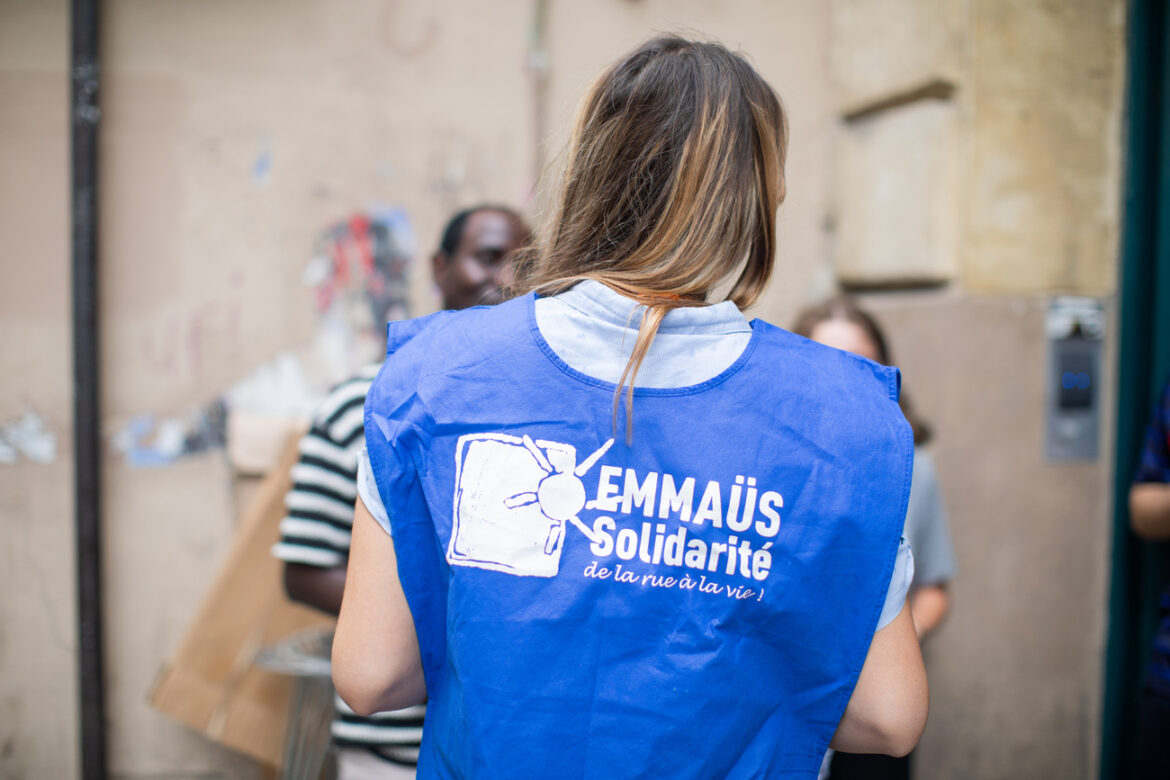 Emmaüs Solidarité : l’association solidaire qui n’oublie personne Une association solidaire qui n'oublie personne