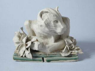 Céramiste à Paris : créer un monde avec la matière