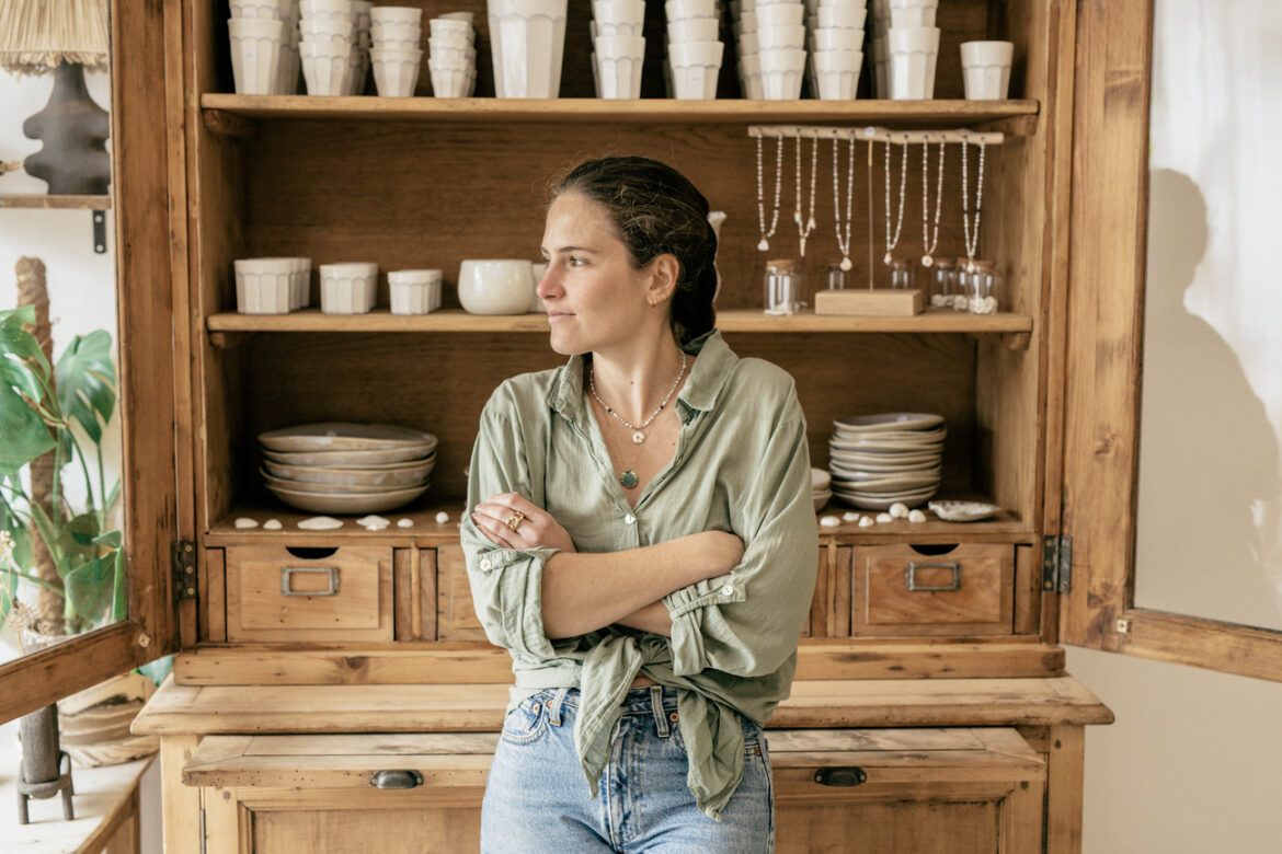 Une céramiste en Bretagne, entre terre et vagues Une céramiste en Bretagne qui sculpte l’océan
