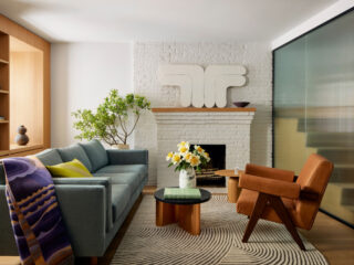 Appartement brownstone rénové à New York : élégance et fonctionnalité