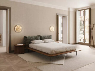 Table de chevet Duplex : le design naturel de Christian Haas