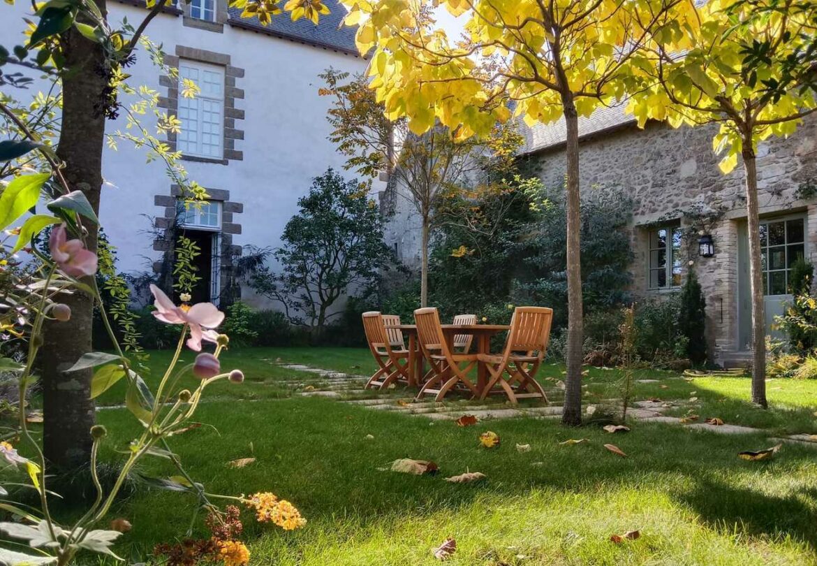 Vos événements en Bretagne prennent vie à la Malouinière de la Giclais La Malouinière de la Giclais : le lieu idéal pour vos événements en Bretagne