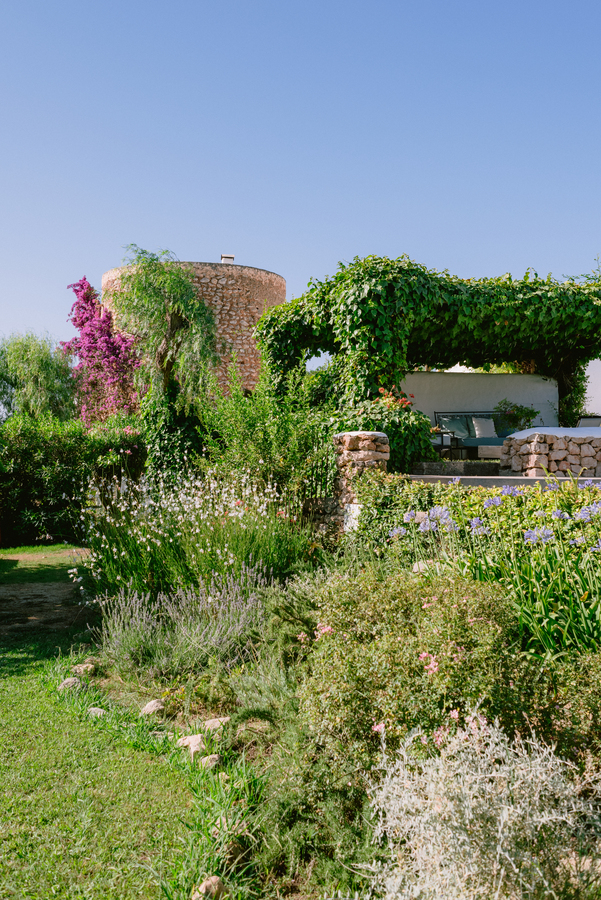 L’art de vivre solaire : un séjour à Ibiza au cœur de Can Quince