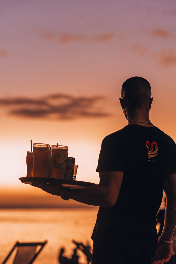 Un restaurant sur la plage aux saveurs réunionnaises