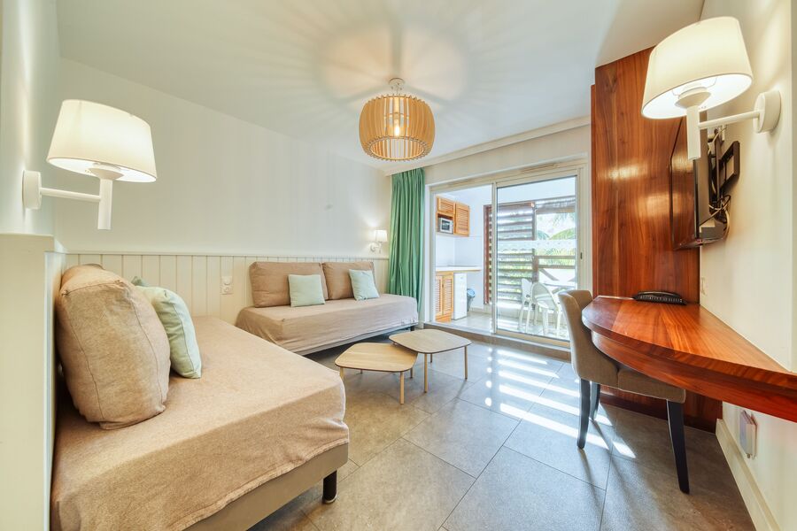 Tropic’Appart hôtel à Saint Gilles : Un cocon tropical au cœur de l'île