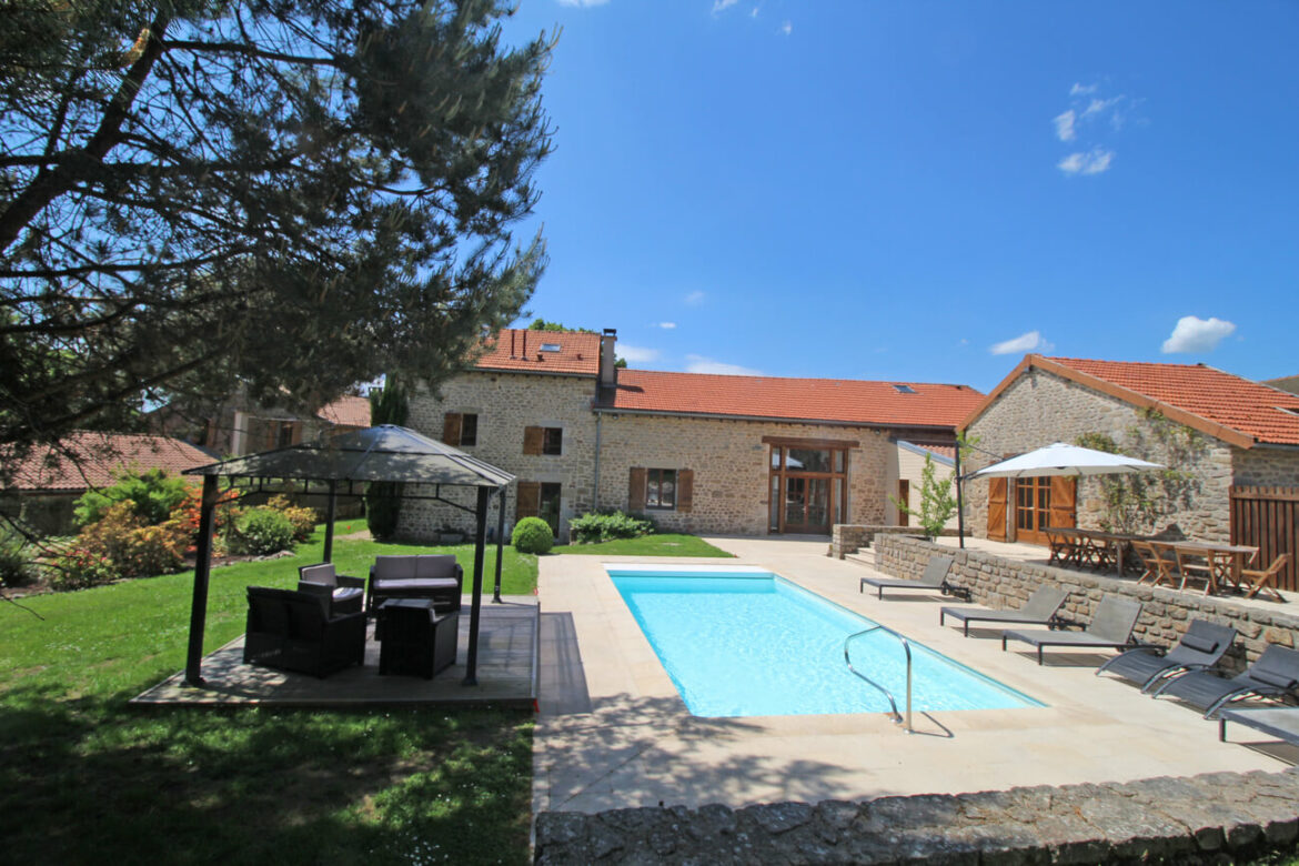 Le Gîte de Chabanne – Un gîte à la ferme au cœur du Limousin Sous le ciel limousin, un gîte à la ferme pour rêver en grand