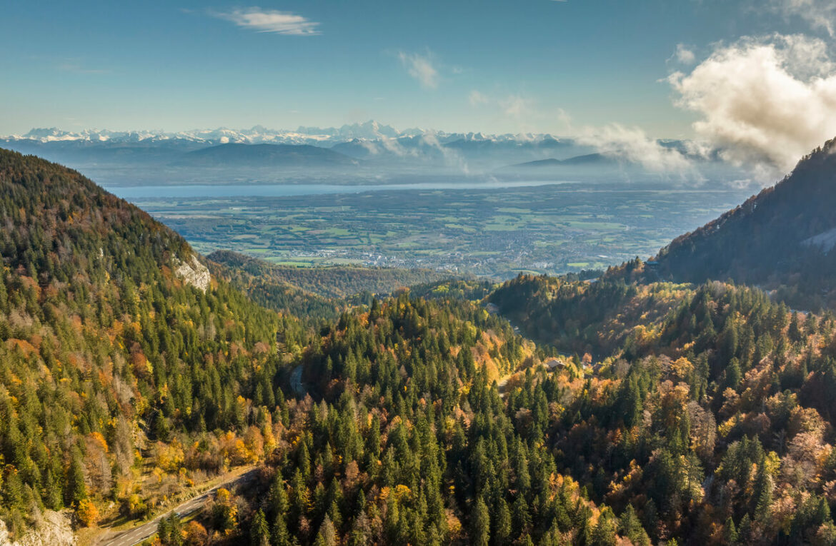 Au cœur du Pays de Gex, les vacances dans le Jura se vivent intensément Quand l’évasion rime avec vacances dans le Jura, cap sur le Pays de Gex