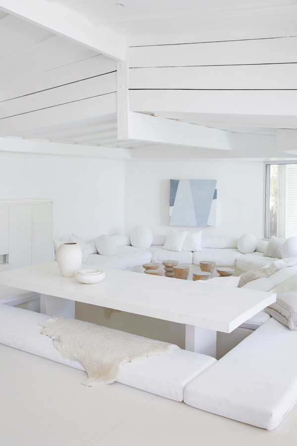 Une maison minimaliste en harmonie avec la nature