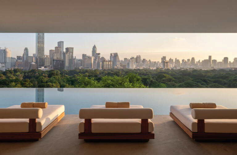 Dusit Thani Bangkok : luxe iconique face au parc Lumpini