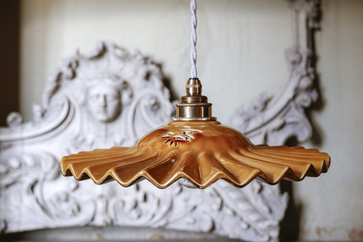 Luz Editions : artisanat portugais mis en lumière Luz Editions – Artisanat portugais & suspensions en céramique