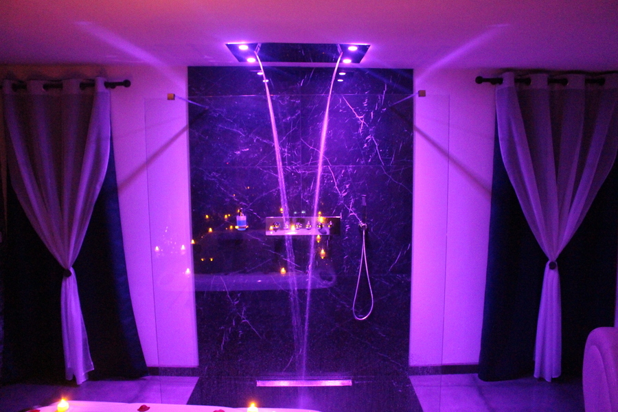 Se retrouver en amoureux dans une love room en Normandie – Nuit Blanche