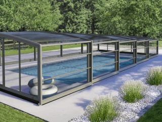 L’abri de piscine mi-haut, l’allié de vos baignades