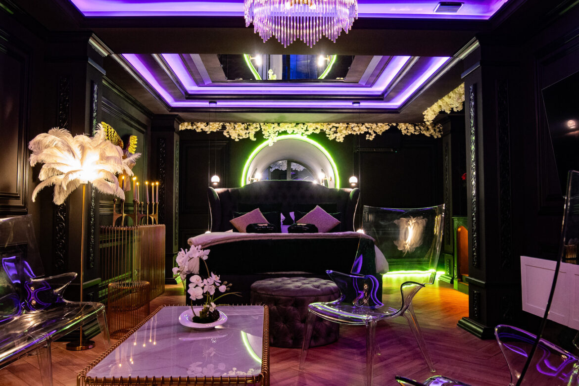 Les Secrets Rooms – L’exception française du love hôtel haut de gamme Les Secrets Room : le love hôtel version haute couture