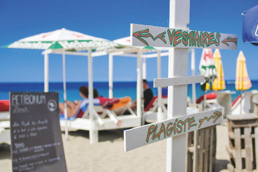 Le Petibonum - Un restaurant de plage au cœur des Caraïbes