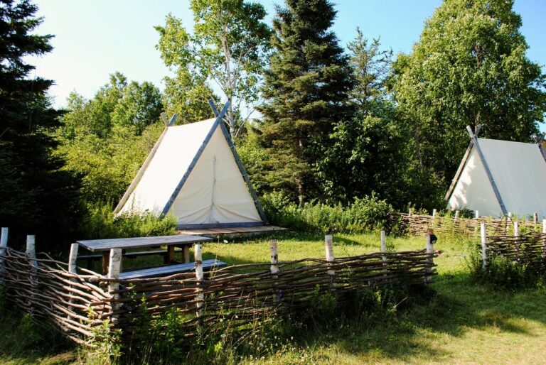 Un village viking au cœur du Québec Un village viking pour un séjour hors du temps