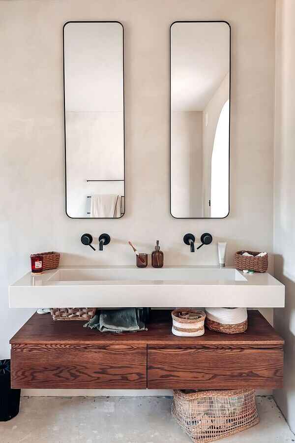 Une salle de bain sur mesure élégante et intemporelle