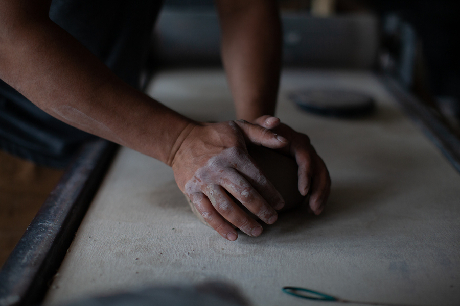 Fabrication de céramiques artisanales pour les arts de la table – Atelier Tréma