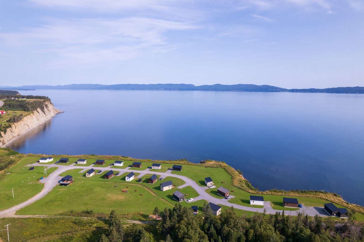Des chalets scandinaves pour découvrir la Gaspésie