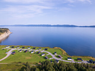 Des chalets scandinaves pour découvrir la Gaspésie