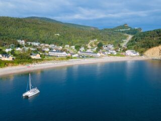 Votre hôtel de charme à Percé, face à la mer – Hôtel des Trois Sœurs