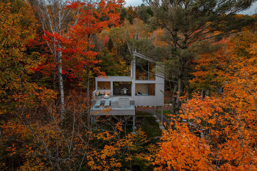 Minichalet avec spa privé à la cime des arbres – La Cime