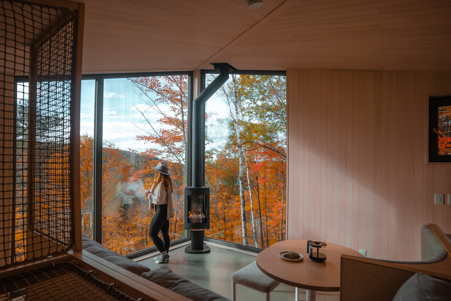 Minichalet avec spa privé à la cime des arbres – La Cime