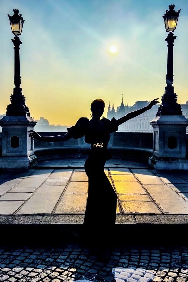 Une artiste photographe contemporaine plurielle