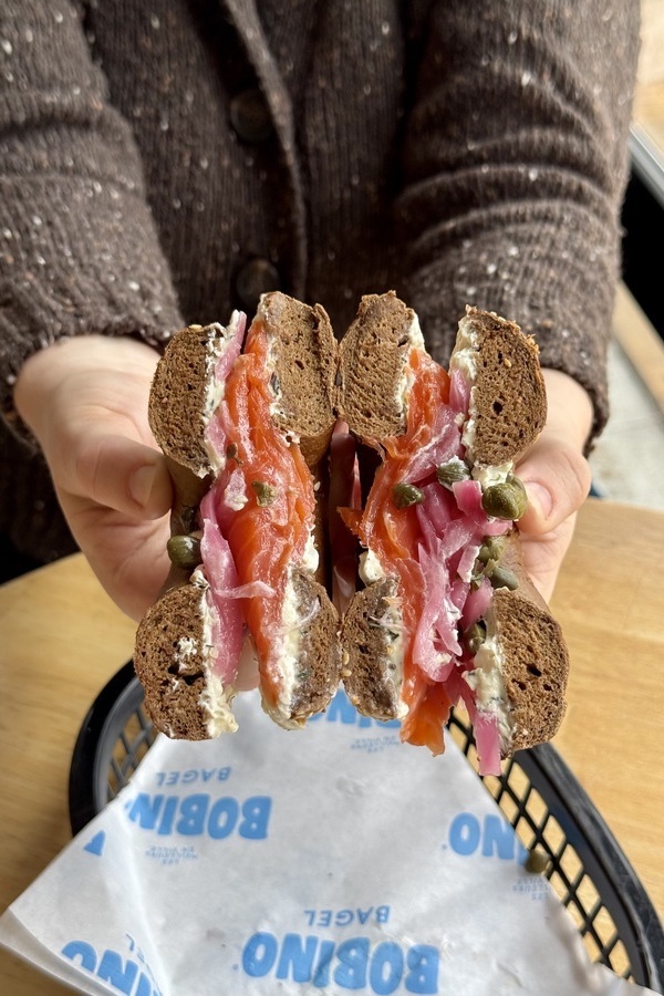 Restaurant-traiteur autour du bagels montréalais – Bobino Bagels