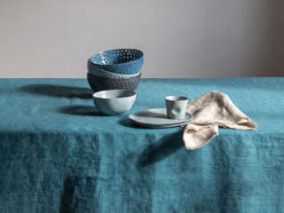 Tendance décoration : bleu patiné et lin lavé en 2026