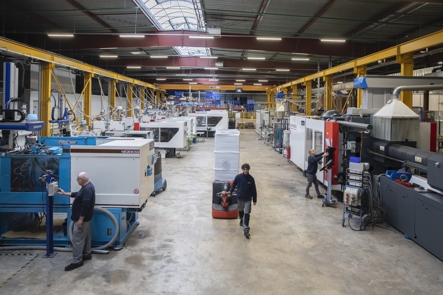 Fabricant français de piscines intelligentes – Magiline